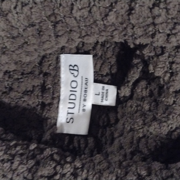 Sweater - Picture 2 of 2